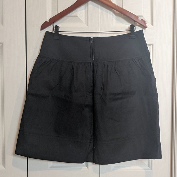 Black mid-thigh gathered stretch skirt w/ pockets - Picture 2 of 2